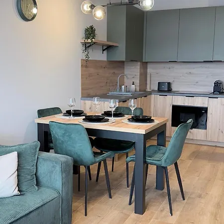 Szmaragdowy Prestige 150 M Od Plazy Z Basenem Sianozety