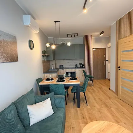 Szmaragdowy Prestige 150 M Od Plazy Z Basenem