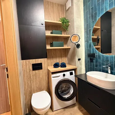 Szmaragdowy Prestige 150 M Od Plazy Z Basenem *