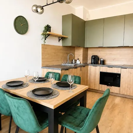 Szmaragdowy Prestige 150 M Od Plazy Z Basenem شقة *